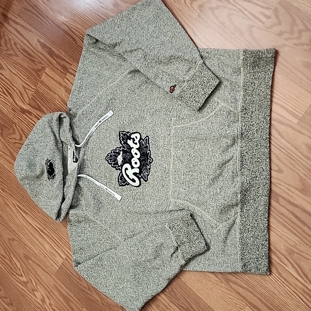 Roots hoodie sweatshirt athletes xl